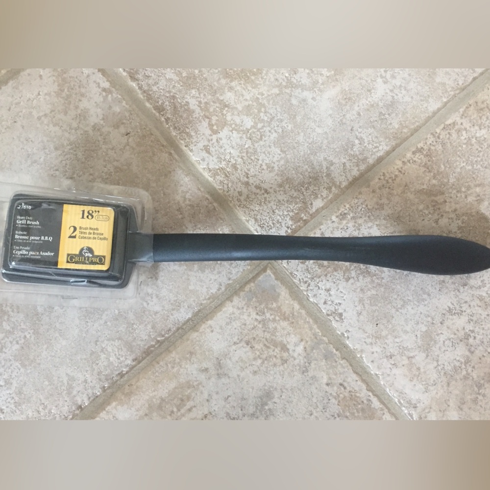 🎉3/$20🎉 Black Heavy Duty Grill Brushes (2 heads)